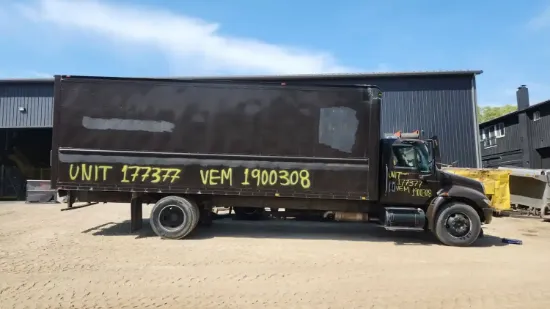 Picture of 2005-international-4200-truck-delivery